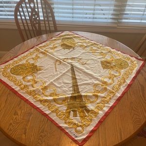 J Mico Sancho Women’s Elegant Scarf Paris landmarks 34” x 35” Gold Chain Link